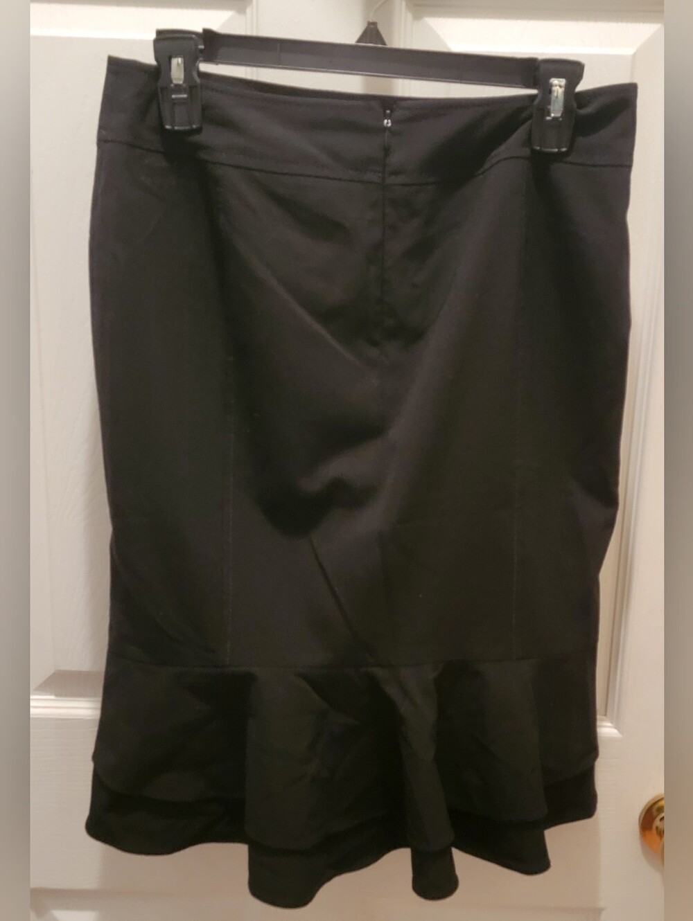 Express Design Studio Black Pencil Skirt Lined with Flared Back Ruffle - Size 4